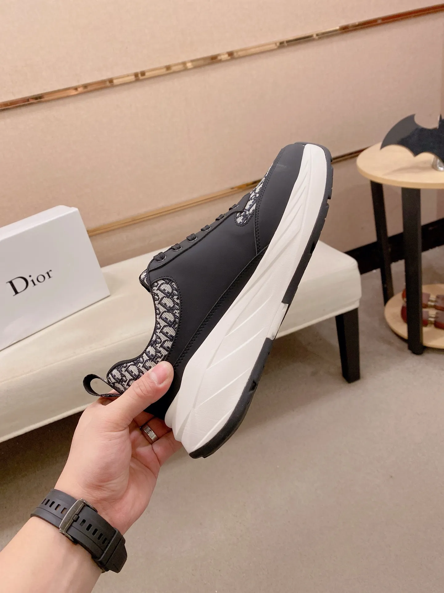 Factory price: 442💰[Dior·Dior] New casual sports style men's shoes, new spring and summer design, perfect workmanship, lace-up lazy style to create wardrobe quality, upper: imported first-layer cowhide, sheepskin lining is soft and comfortable, ultra-light TPU wear-resistant outsole, simple, versatile fashion men's shoes, excellent color code number 38--44. Can be customized for 45 non-refundable!